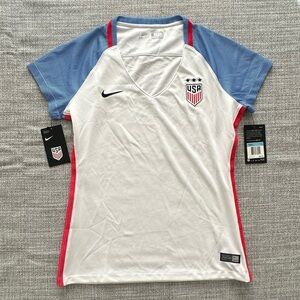 Nike Dri-Fit USA Women’s Home Soccer Jersey White Red Blue Size M NWT